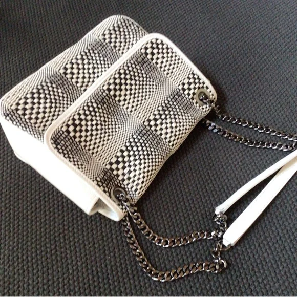 NWOTGS UNICA! FIRENZE ITALY WOVEN LEATHER BICOLOR CROSSBODY CHAIN STRAP BAG - Picture 10 of 12